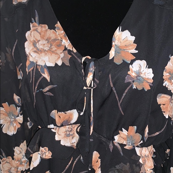 Sexy VENUS Cold Shoulder Blouse - Picture 3 of 8